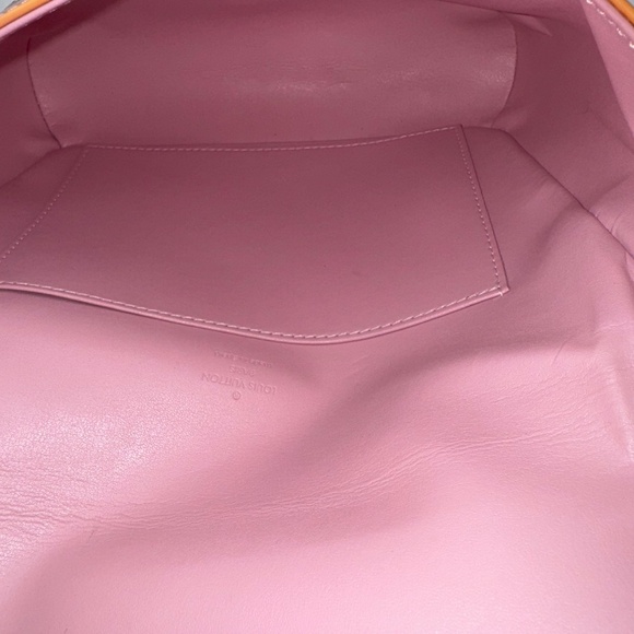 Louis Vuitton Yellow Thompson Patent Vernis Shoulder Bag - Picture 6 of 13